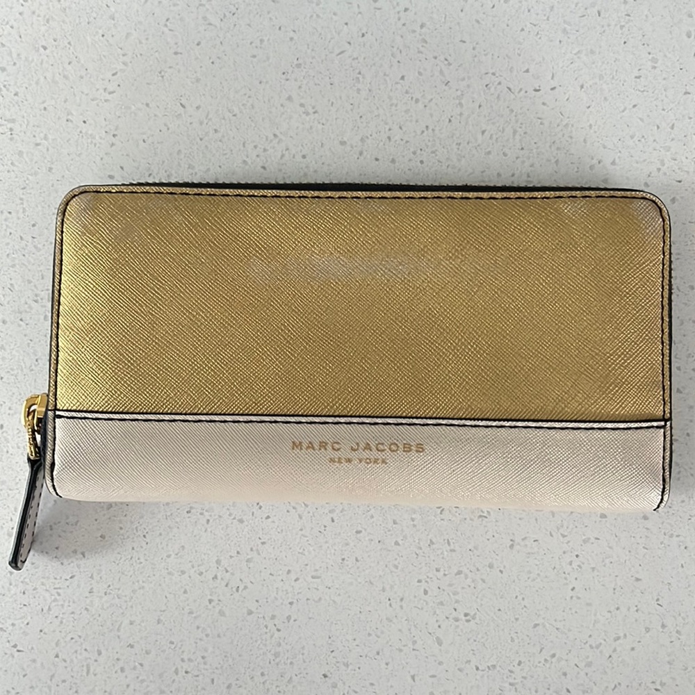 Marc Jacobs wallet